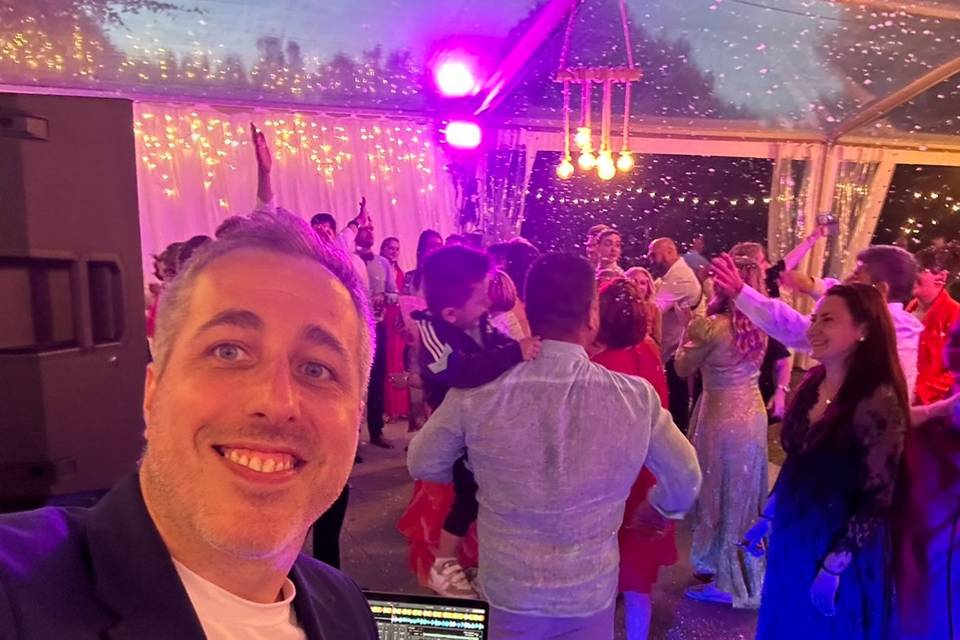 DJ profesional para bodas en A Coruña y Galicia