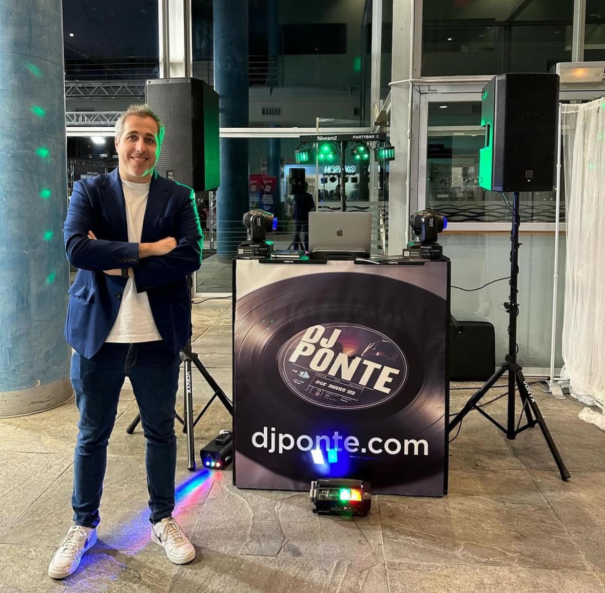 DJ profesional en evento en Galicia